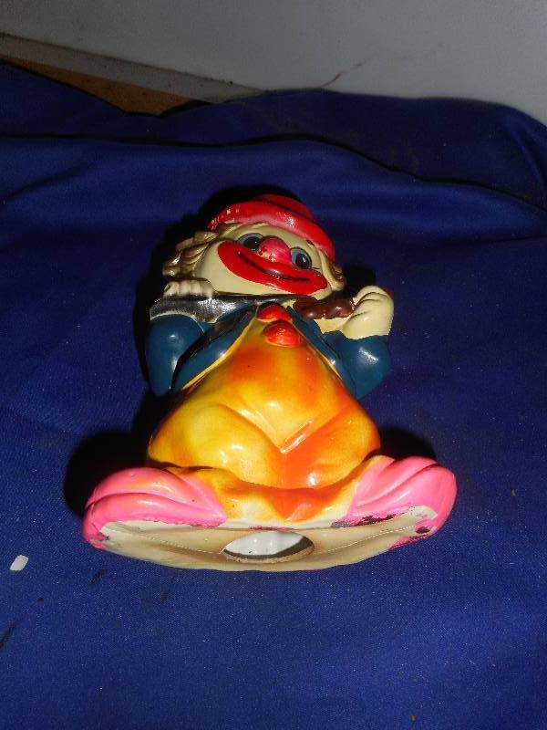 COLLECTIBLE PLASTIC CLOWN BANK