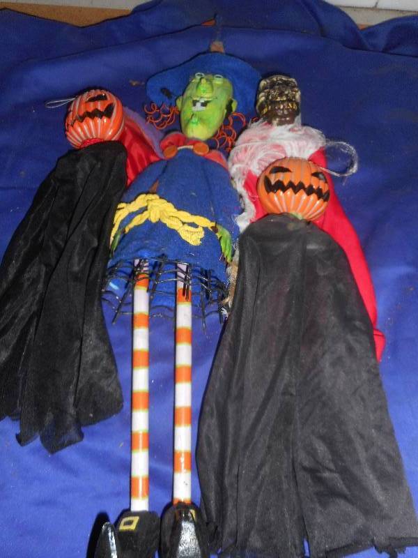 HOLLOWEEN DECOR
