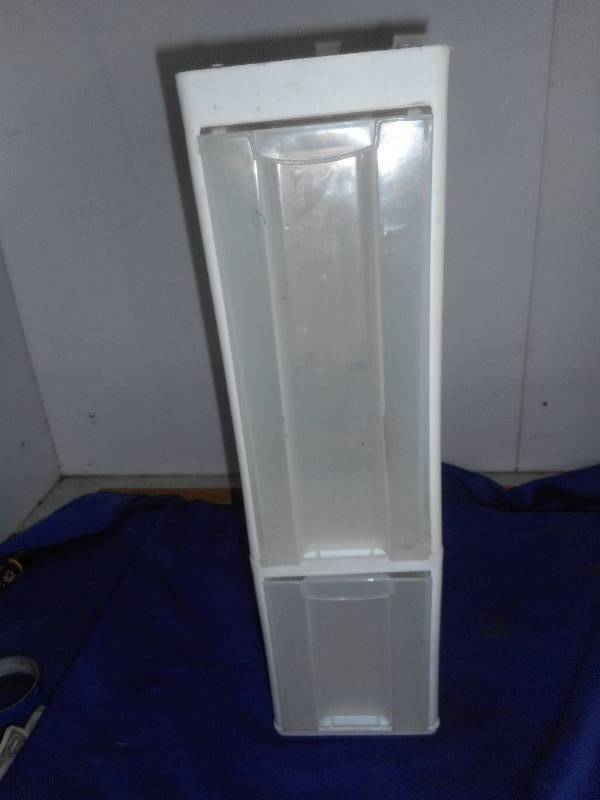UP RIGHT STORAGE BIN