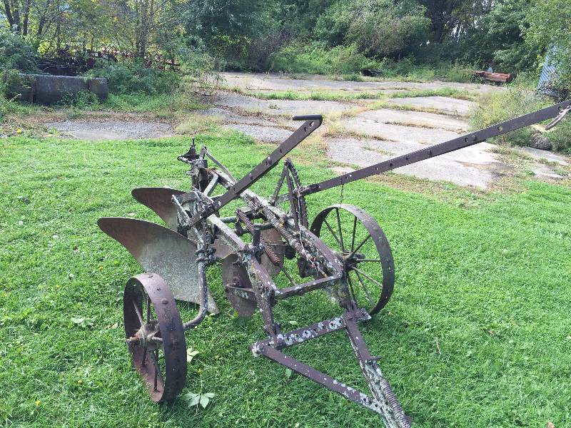lot 4 image: TWO BOTTOM PLOW