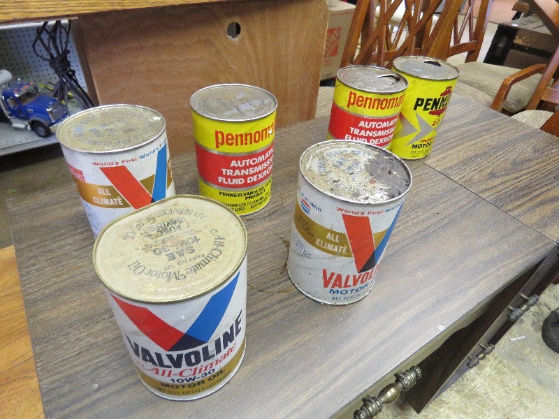 vintage oil cans