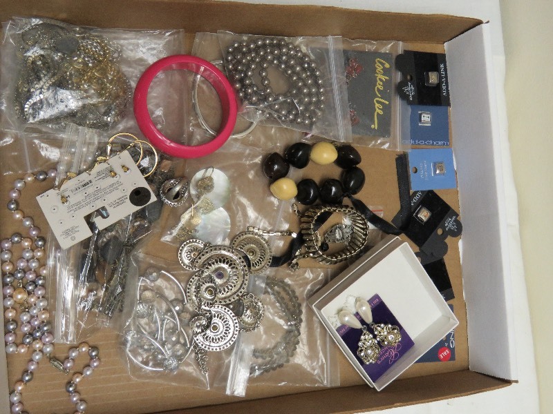 Jewelry lot