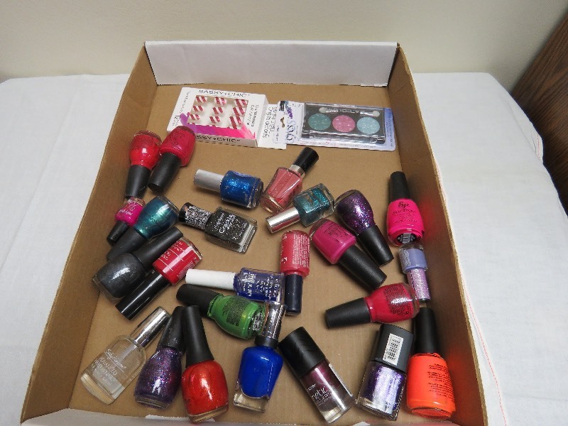Fingernail polish