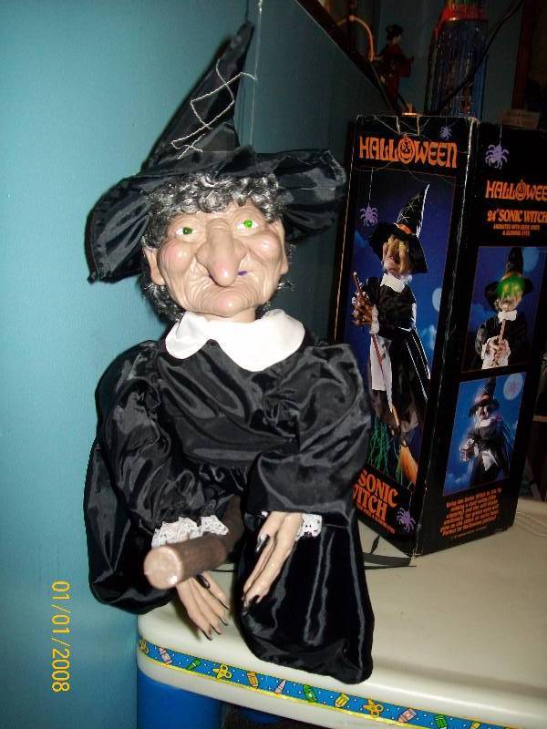 lot 88 image: DecorationHalloween 24 Sonic Witch. Hanging Witch flies on Broomstick. Not Tested