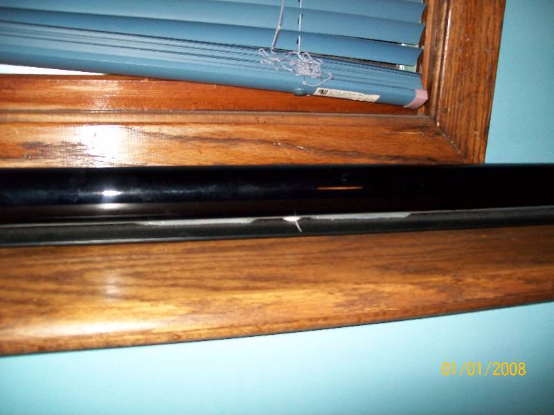 lot 91 image: Decoration Portable Black Light with cord. Approximately 25 x 2. Lights when plugged in