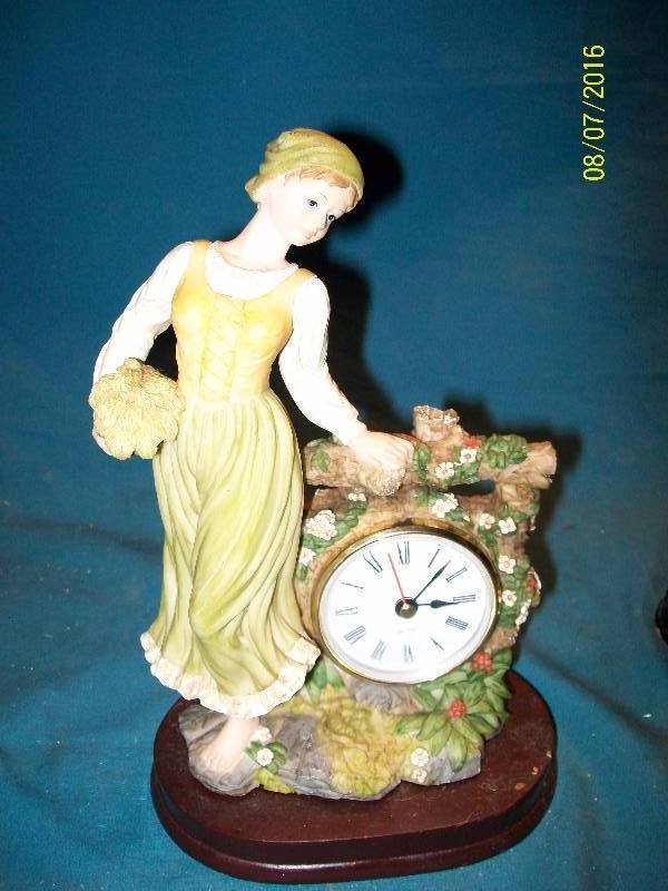 lot 77 image: 3 Mantle ClocksLady SHUDEHILL GiftWareDragon by NoveltyInc.com24% Lead Crystal Royal Galaxy