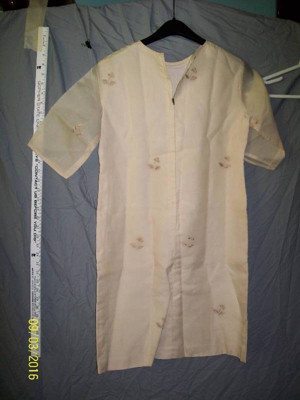 lot 10 image: Adult CostumeOriental Satin-Like Tunic with Intricate Floral Design