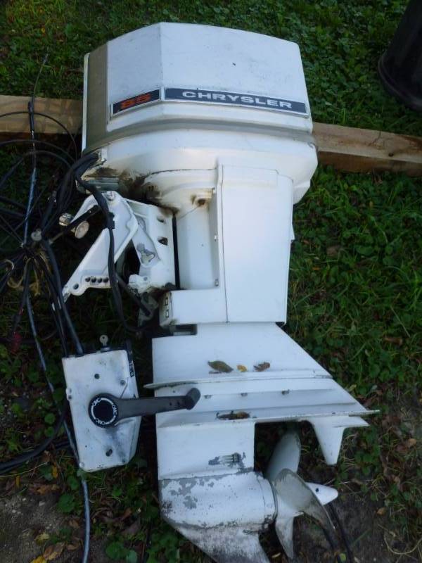 lot 2 image: Outboard Boat Motor