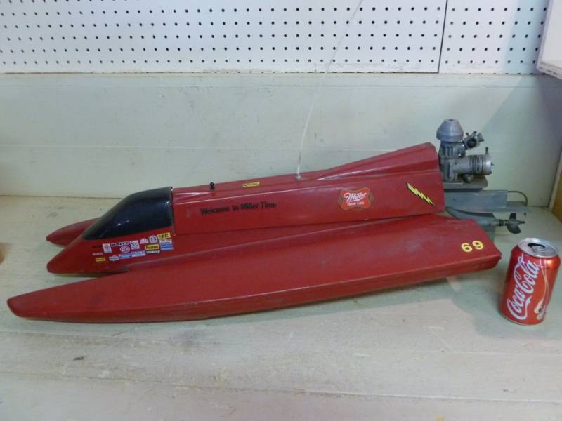 lot 51 image: Radio Control Racing Boat