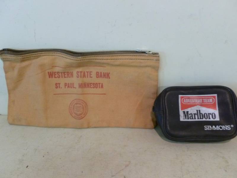 lot 57 image: Vintage Bank Bag