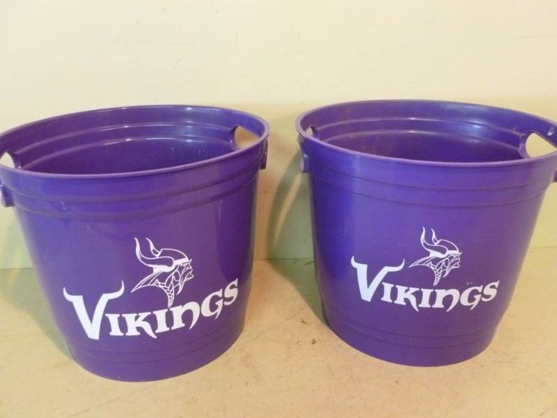 lot 58 image: Minnesota Vikings Collectible