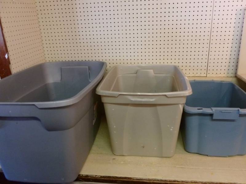 lot 83 image: Storage Totes