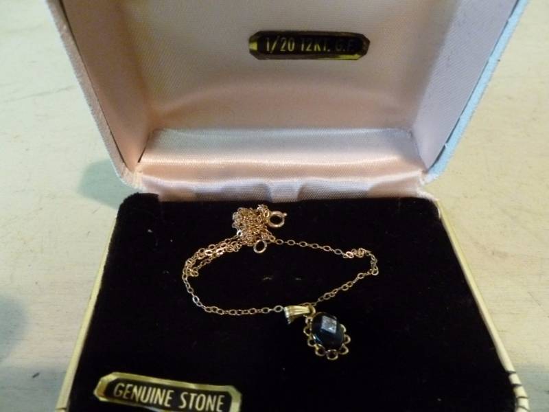 lot 88 image: Vintage Necklace