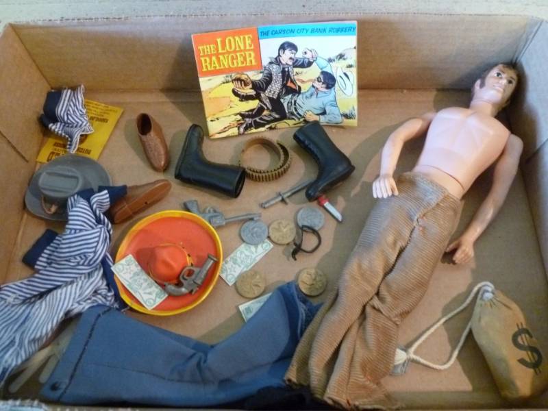 lot 116 image: Vintage Doll