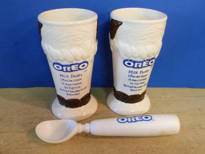 lot 119 image: Oreo Milk Shake Set