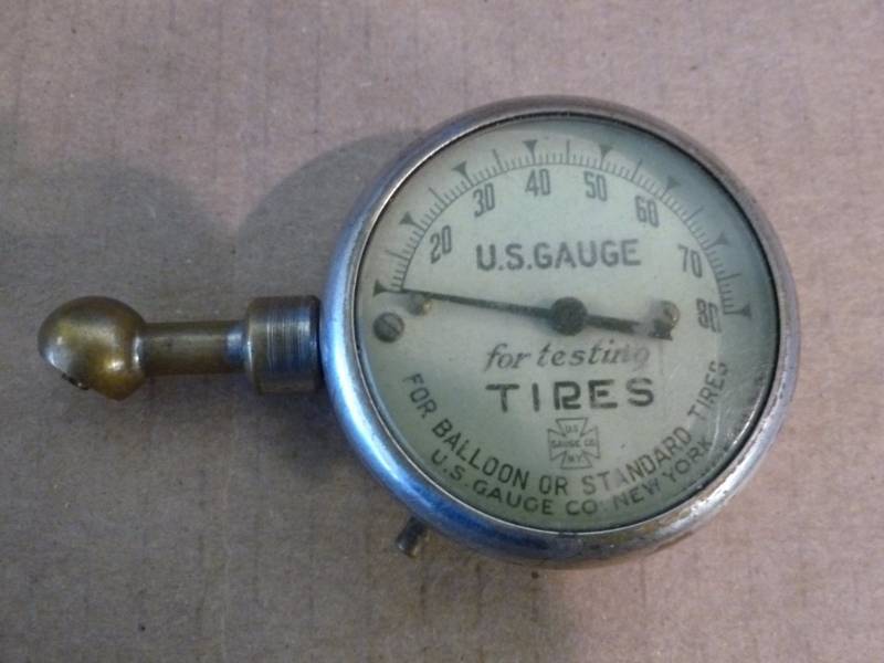 lot 126 image: Vintage Tire Gauge