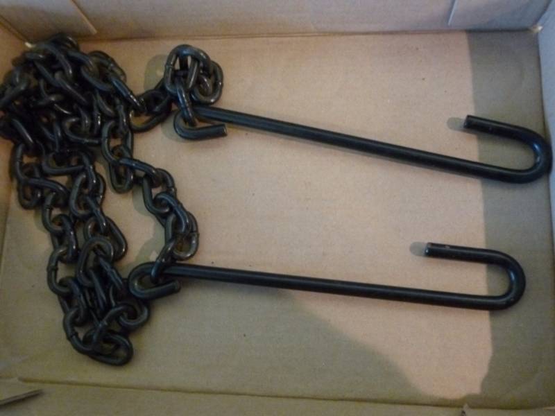 lot 129 image: RV Safety Chains