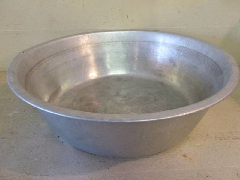 lot 171 image: Vintage Bowl