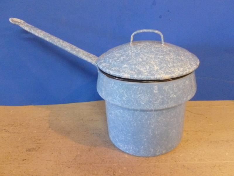 lot 175 image: Vintage Porcelain Ware