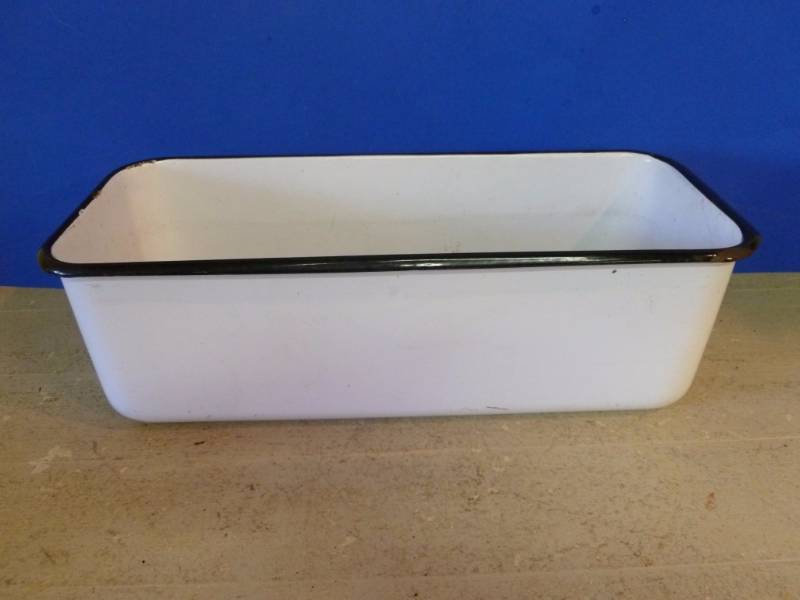 lot 178 image: Vintage Porcelain Ware
