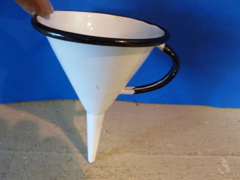 lot 179 image: Vintage Porcelain Ware