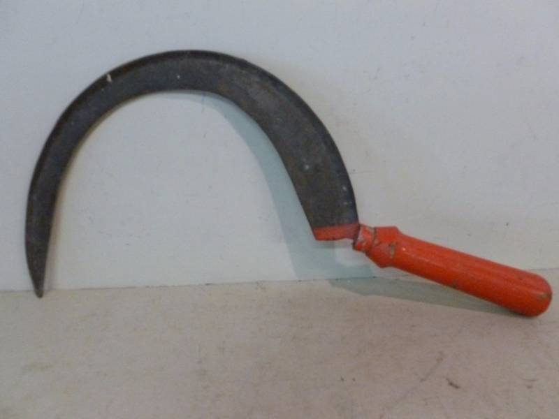 lot 195 image: Vintage Sickle Knife