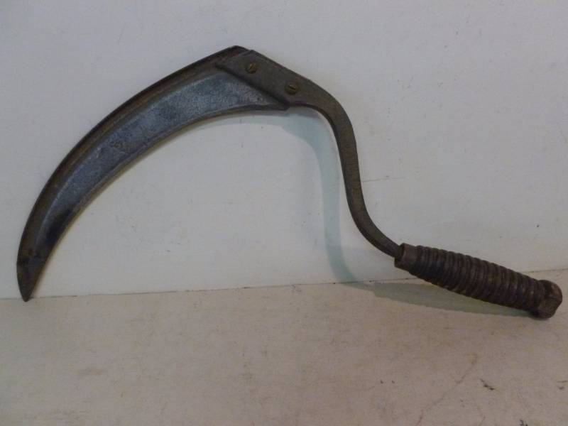 lot 196 image: Antique Sickle Knife