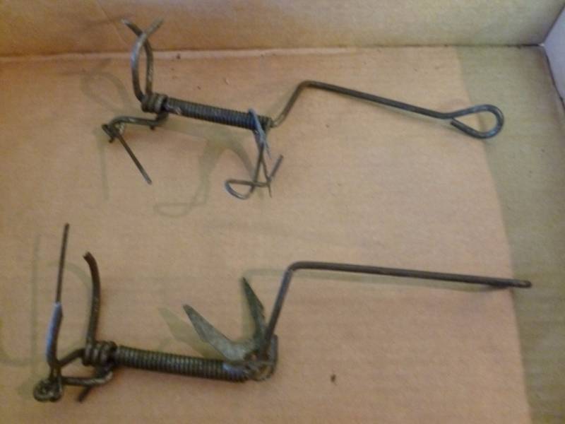 lot 207 image: Gopher Traps