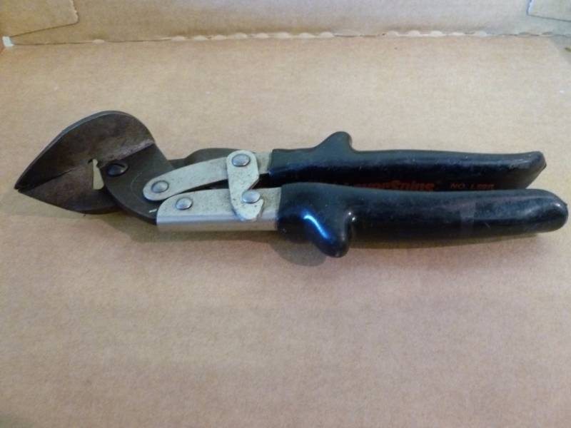 lot 219 image: Specialty Tool