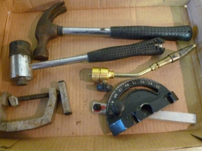 lot 229 image: Tools
