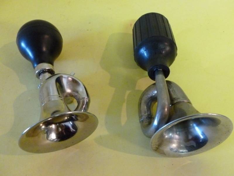 lot 237 image: Bike Horns