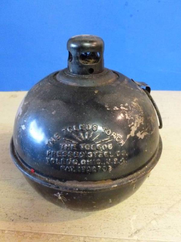 lot 238 image: Vintage Road Flare