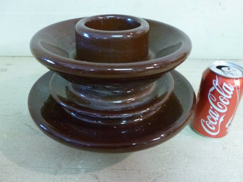 lot 252 image: Antique Insulator