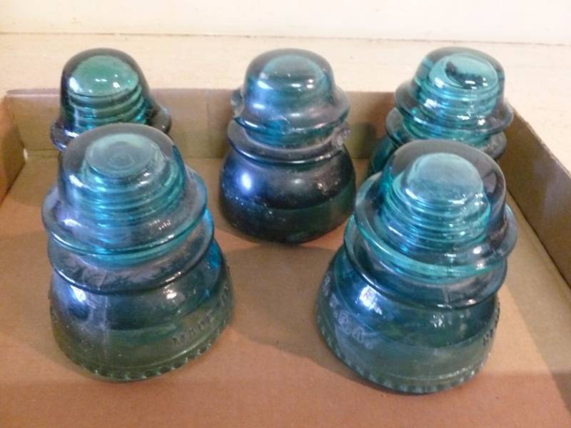 lot 256 image: Vintage Insulators