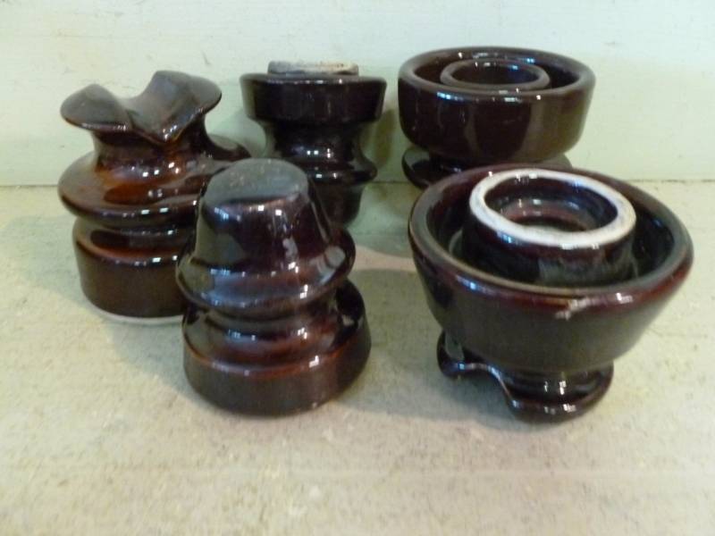 lot 257 image: Vintage Insulators