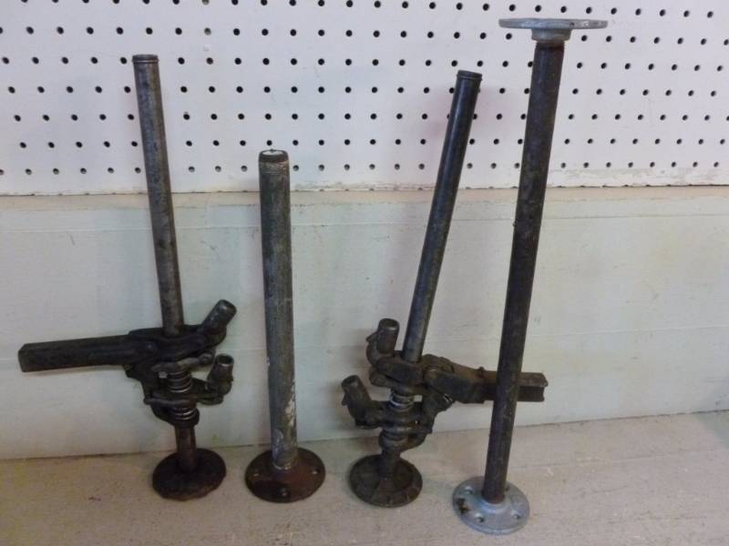 lot 262 image: Vintage Jacks