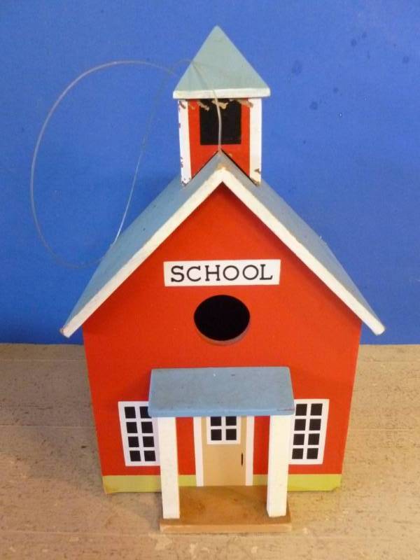 lot 293 image: Bird House Decoration