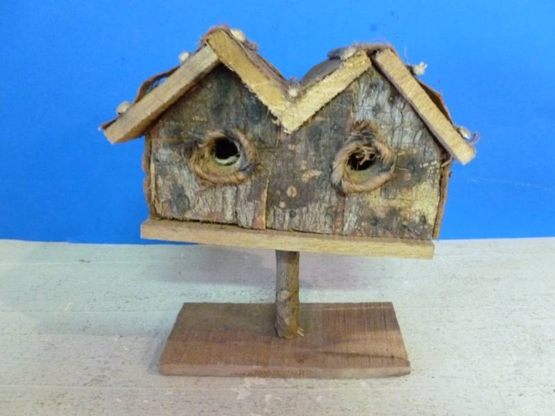 lot 296 image: Bird House Decoration