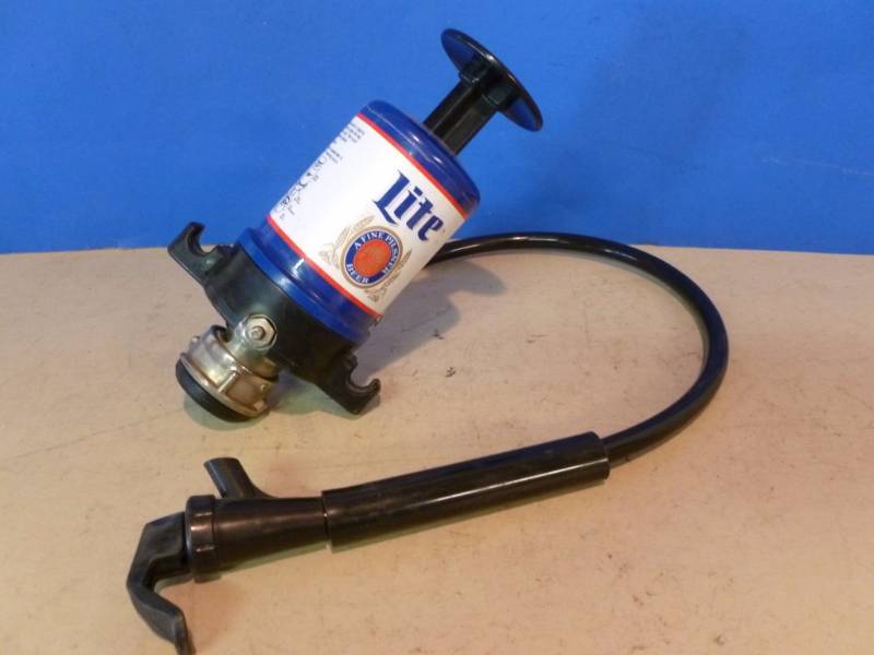 lot 315 image: Keg Tapper