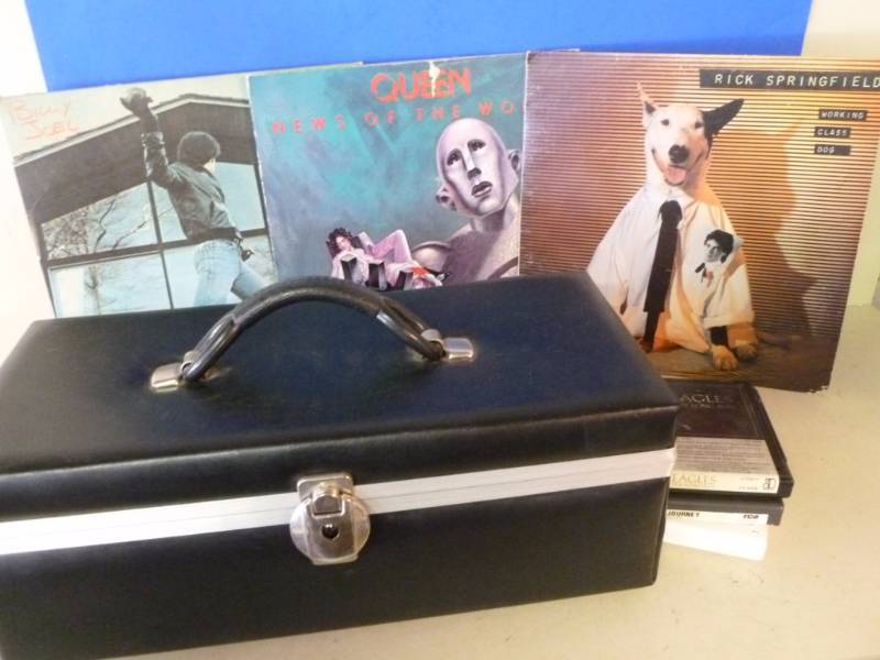 lot 323 image: Record Albums