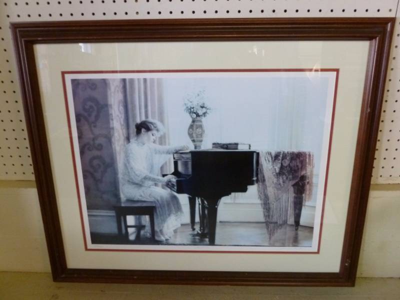 lot 331 image: Picture