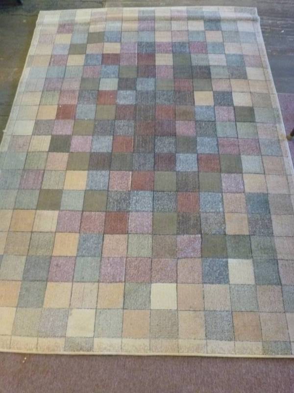 lot 365 image: Area Rug