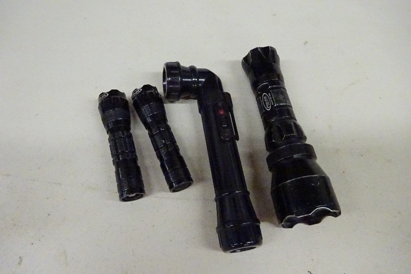 lot 20 image: Flash Lights