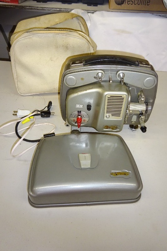 lot 23 image: Vintage Projector