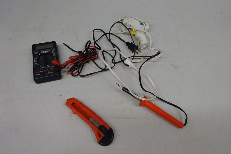 lot 24 image: Glue Gun, Solder gun