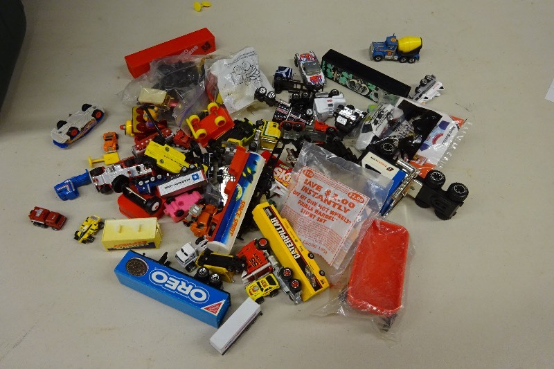 lot 28 image: Cars