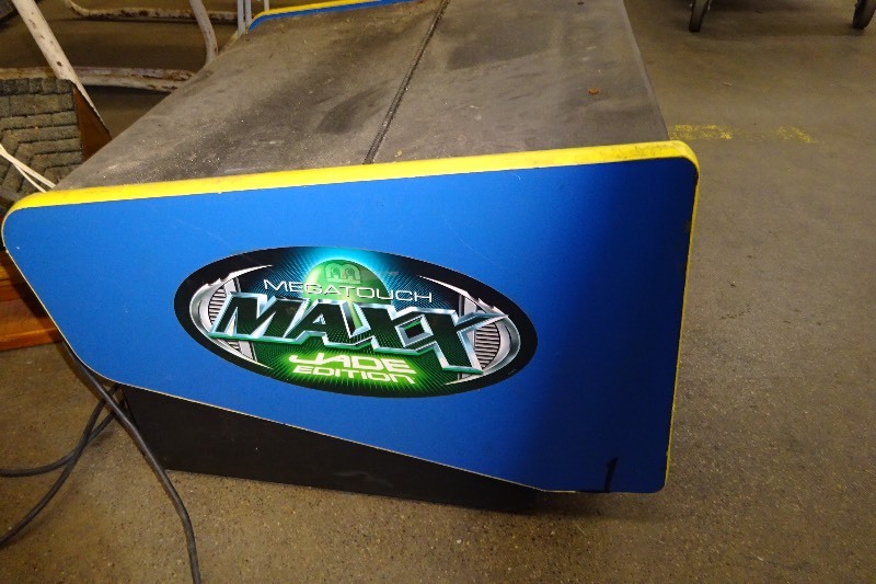 lot 31 image: Mega touch jode game