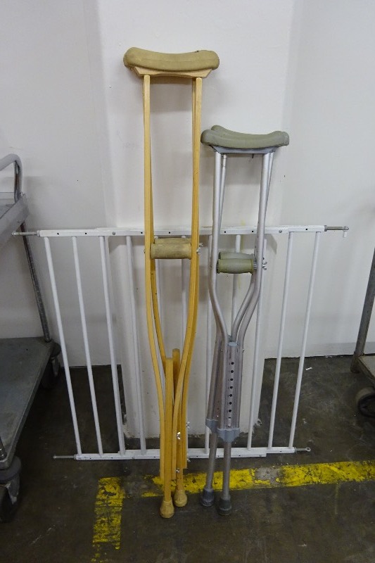 lot 67 image: Metal gate