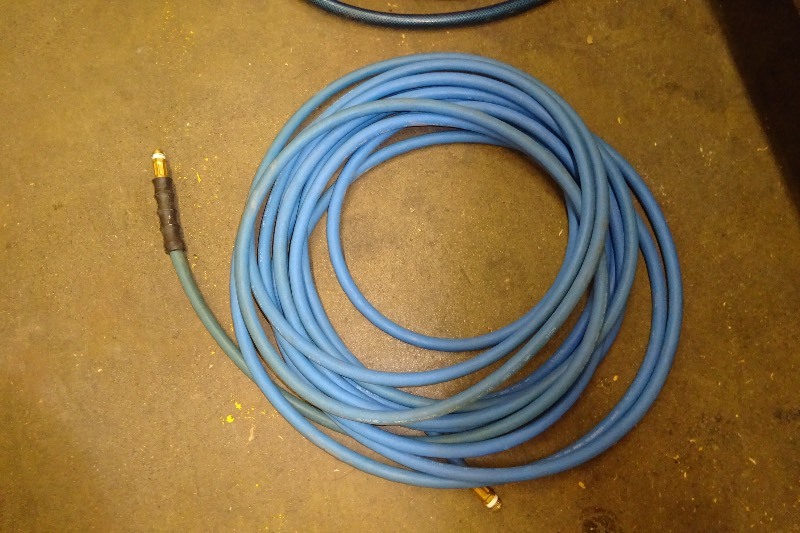 lot 33 image: Air Hose