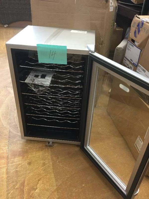 lot 14 image: Whynter WC28S SNO 28 Bottle Wine Cooler, Platinum with Lock Tested in good working condition it